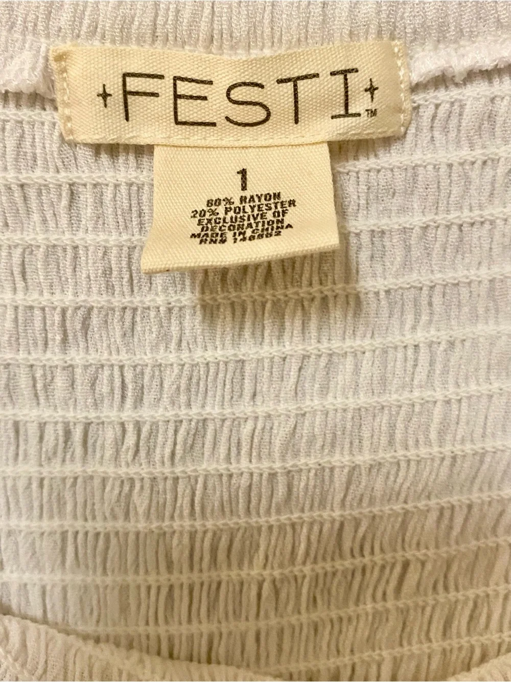 Torrid Festi White Off Shoulder Crop Top - Size 1X - NWT!